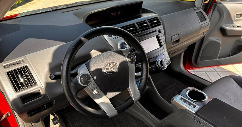 Toyota Prius cena 55000 przebieg: 179000, rok produkcji 2014 z Mielec małe 154